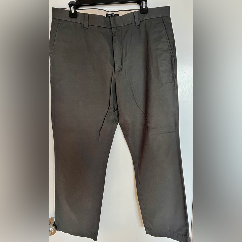 Banana Republic Aiden Chinos - 36x30 - Gray